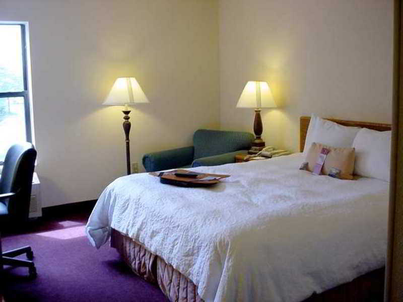 Hampton Inn Akron-Fairlawn Montrose Zimmer foto